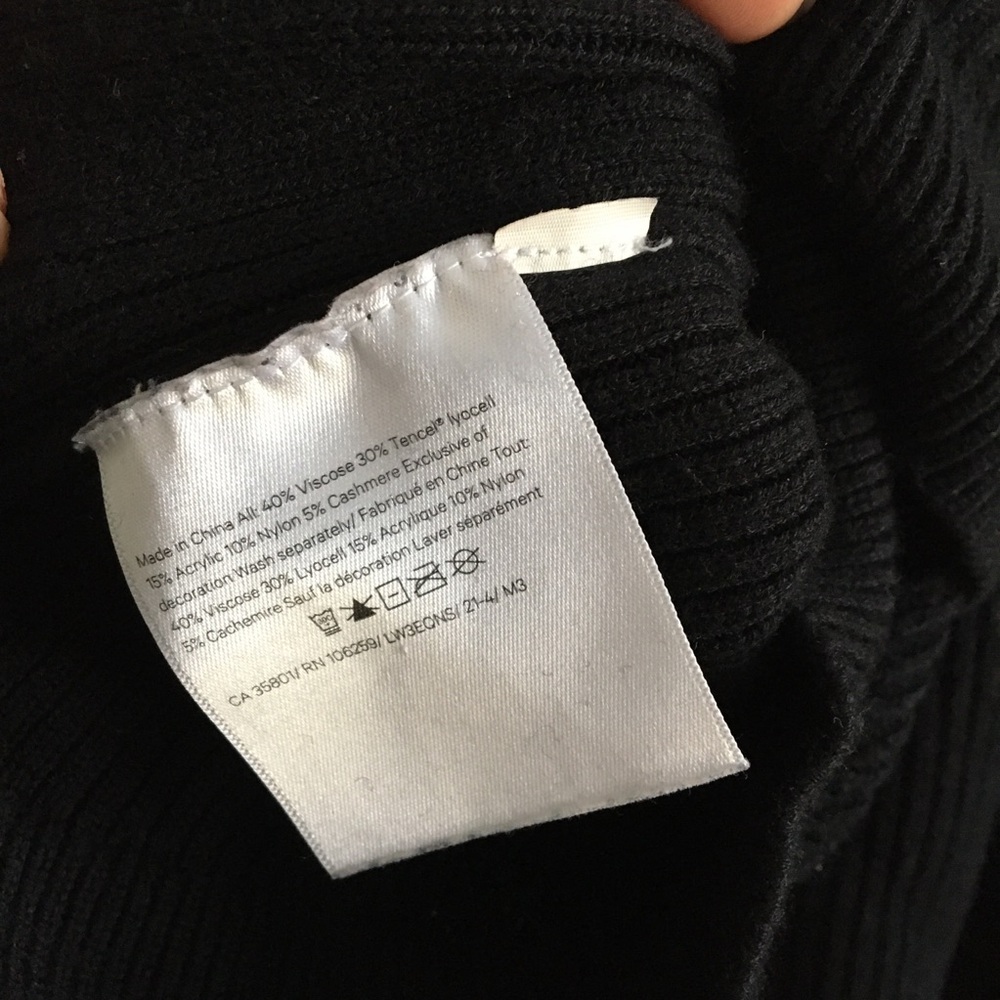 lululemon | black knit crop sweater, so comfy! - Picture 8 of 12